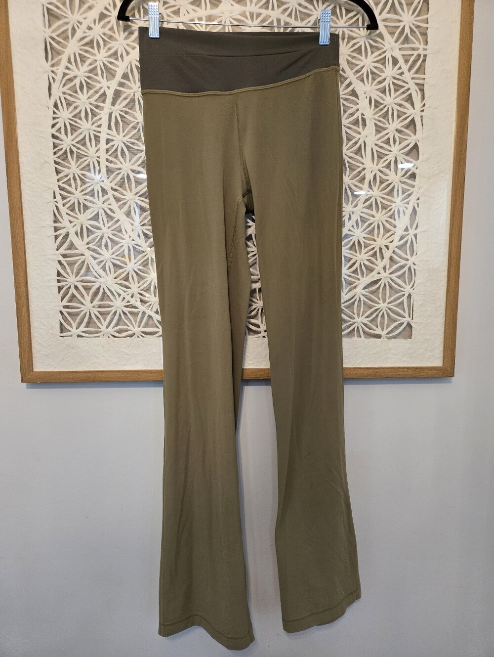 Lululemon Throwback Astro Pant High-Rise Olive Flare Yoga Pants Size 6 - Picture 2 of 9